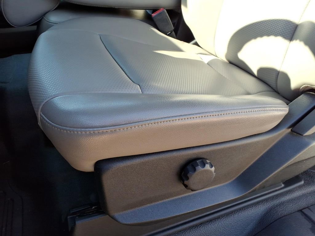 Used 2020 Ford F250 XL w/ Power Equipment Group image 19