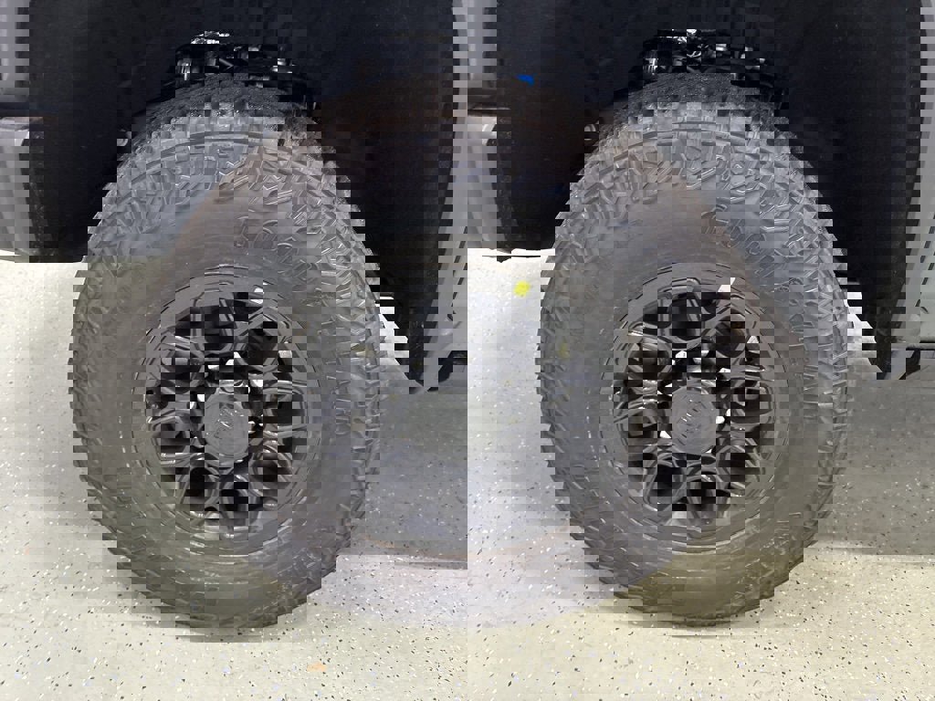 New 2026 Chevrolet Silverado 2500 ZR2 image 9