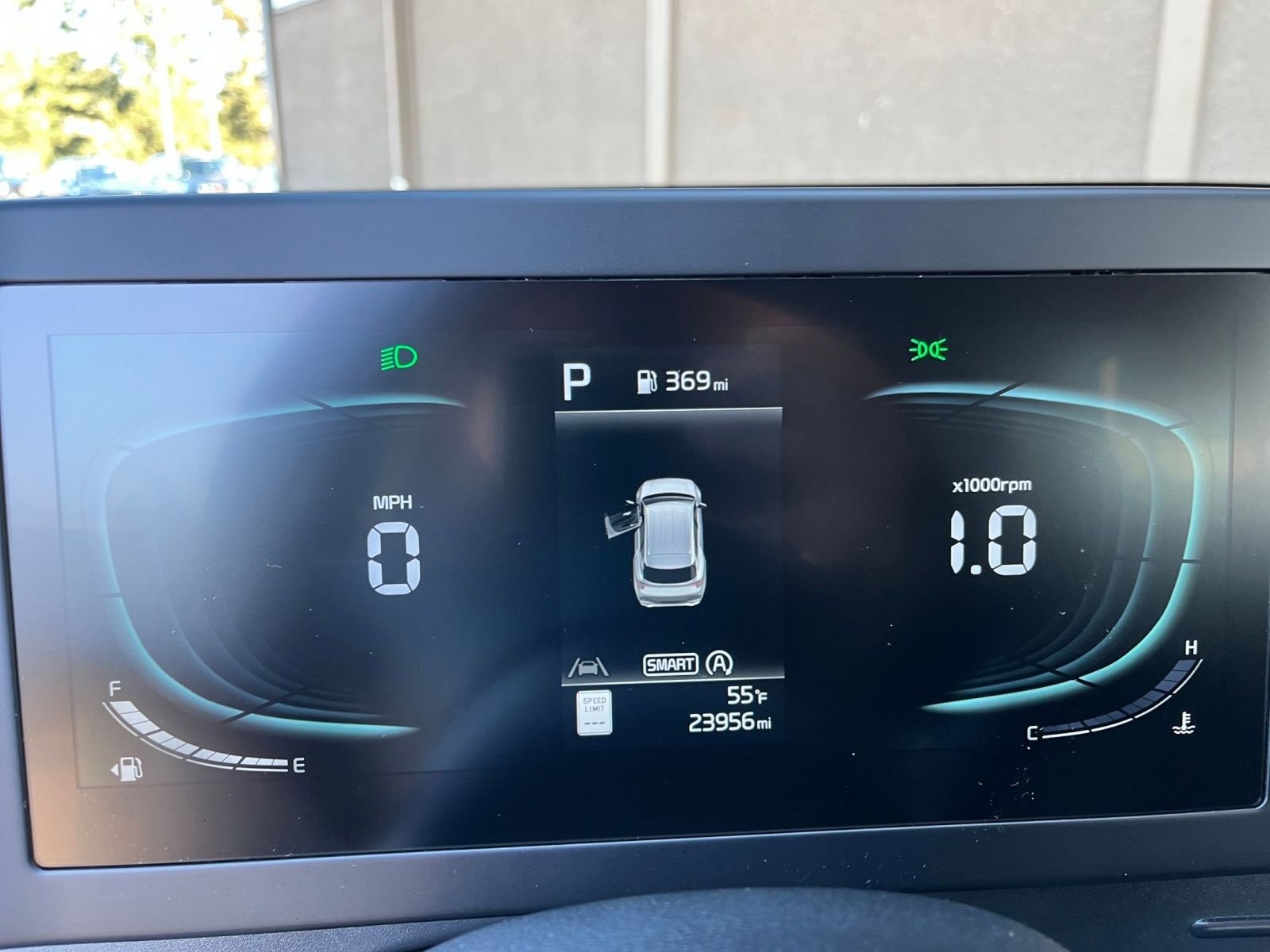 Used 2025 Kia Sportage LX image 40