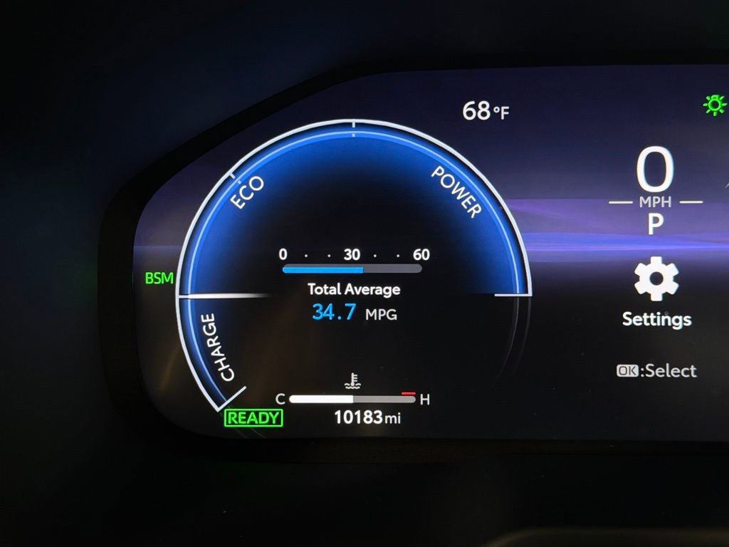 Used 2025 Toyota RAV4 Limited w/ Advanced Technology Package image 18