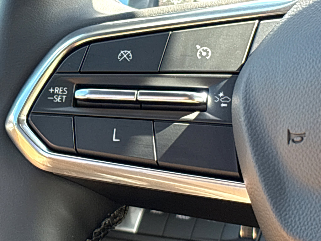 Used 2025 Chevrolet Equinox ACTIV w/ Safety and Technology Package image 16