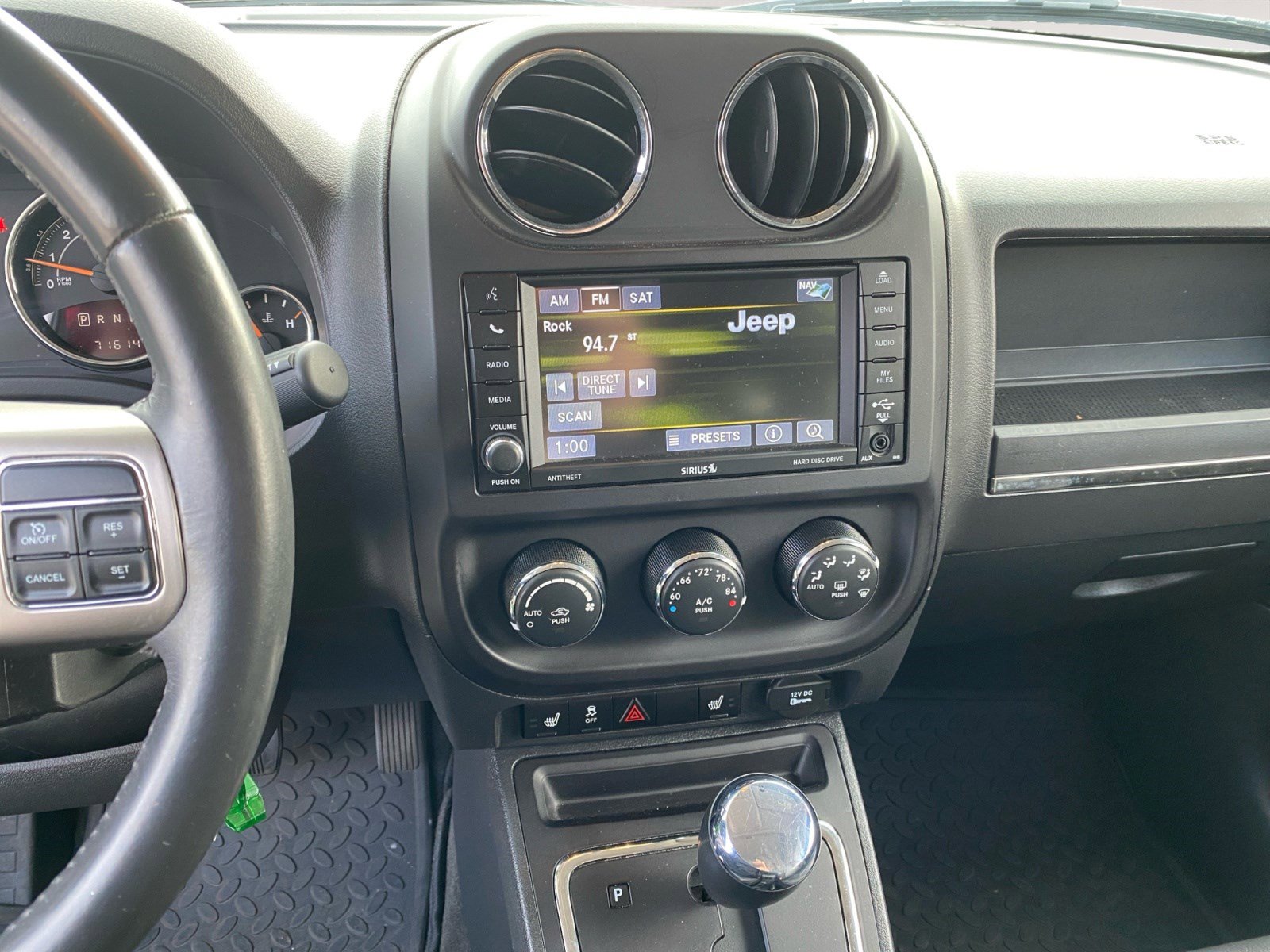 Used 2015 Jeep Patriot Limited w/ Sun/Sound Group image 16