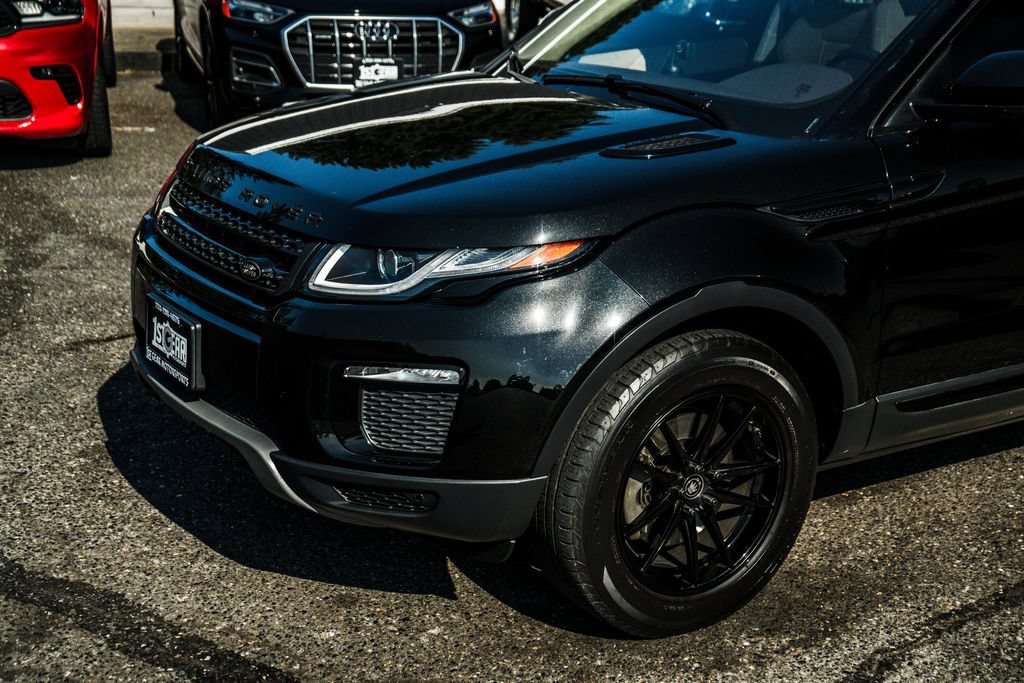 Used 2017 Land Rover Range Rover Evoque SE AWD/4WD image 14