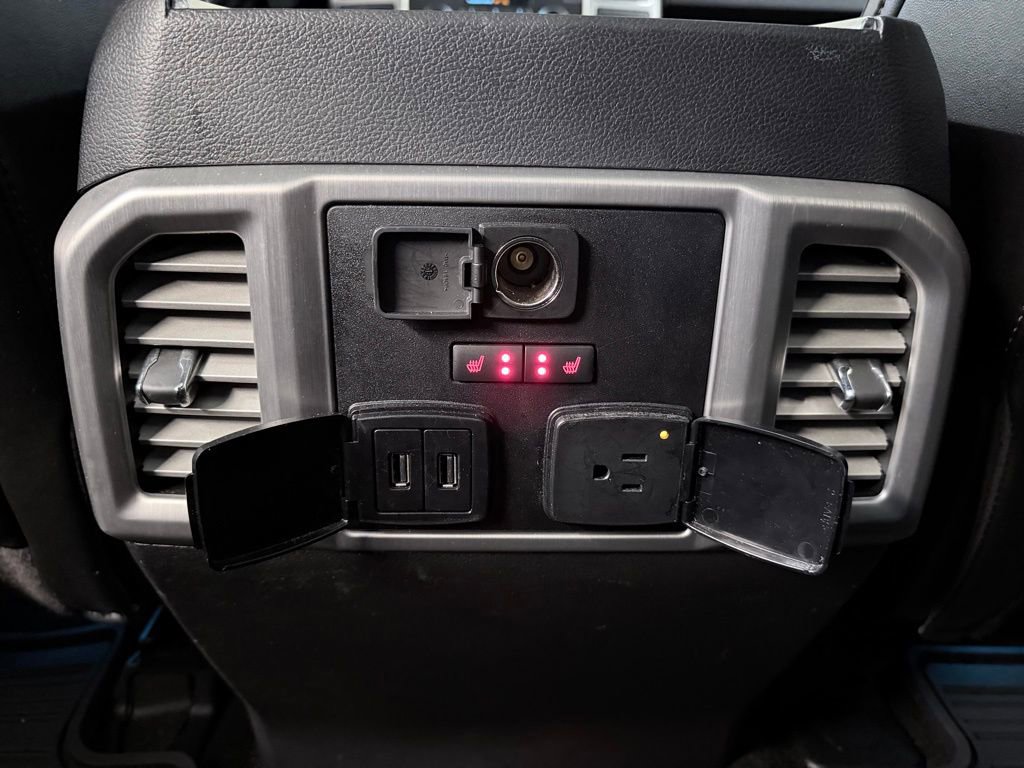 Used 2018 Ford F150 Platinum w/ Equipment Group 701A Luxury image 29