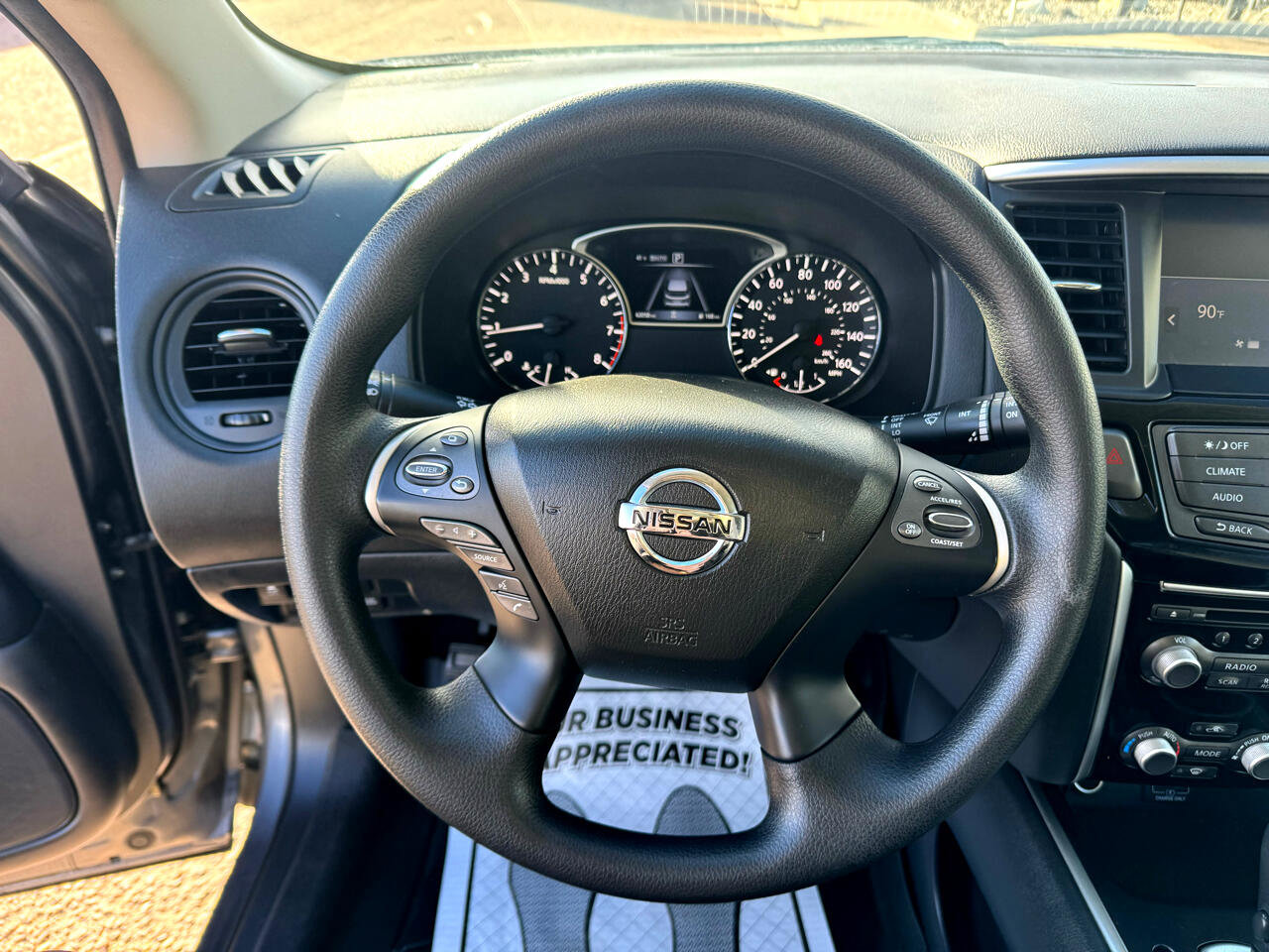 Used 2019 Nissan Pathfinder S image 22