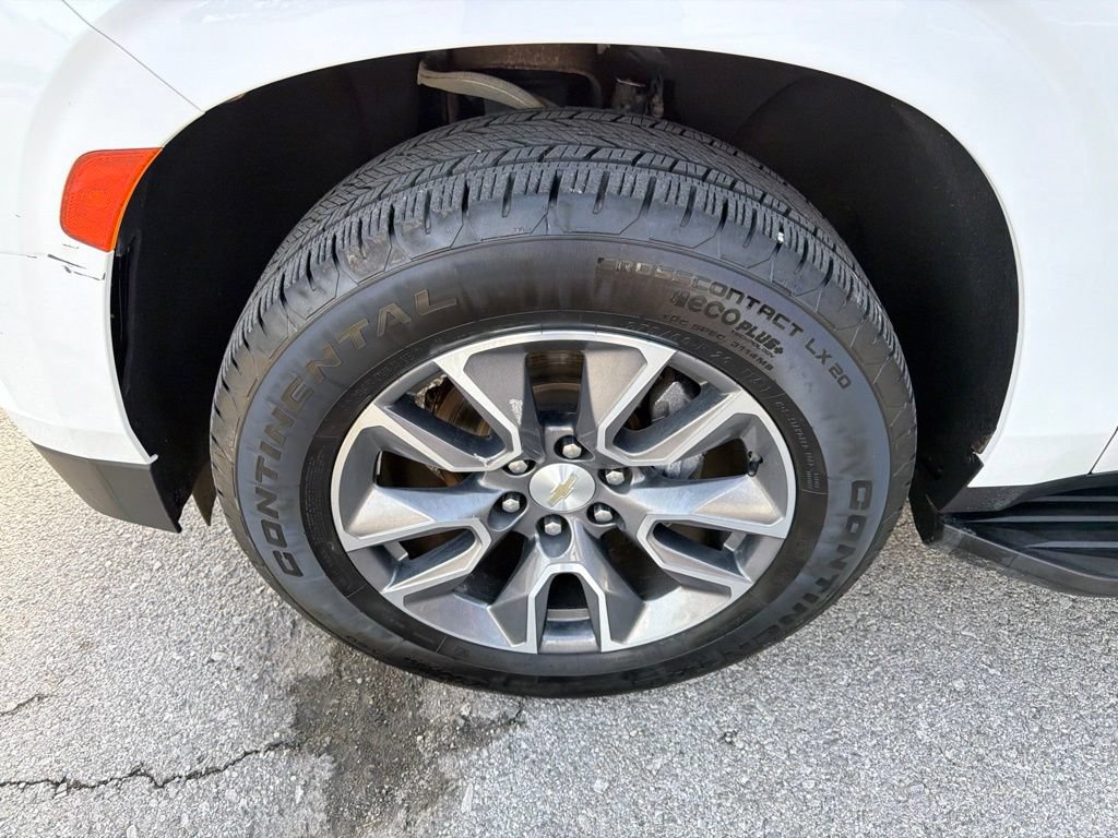 Used 2023 Chevrolet Tahoe LT w/ LT Signature Package AWD/4WD image 9