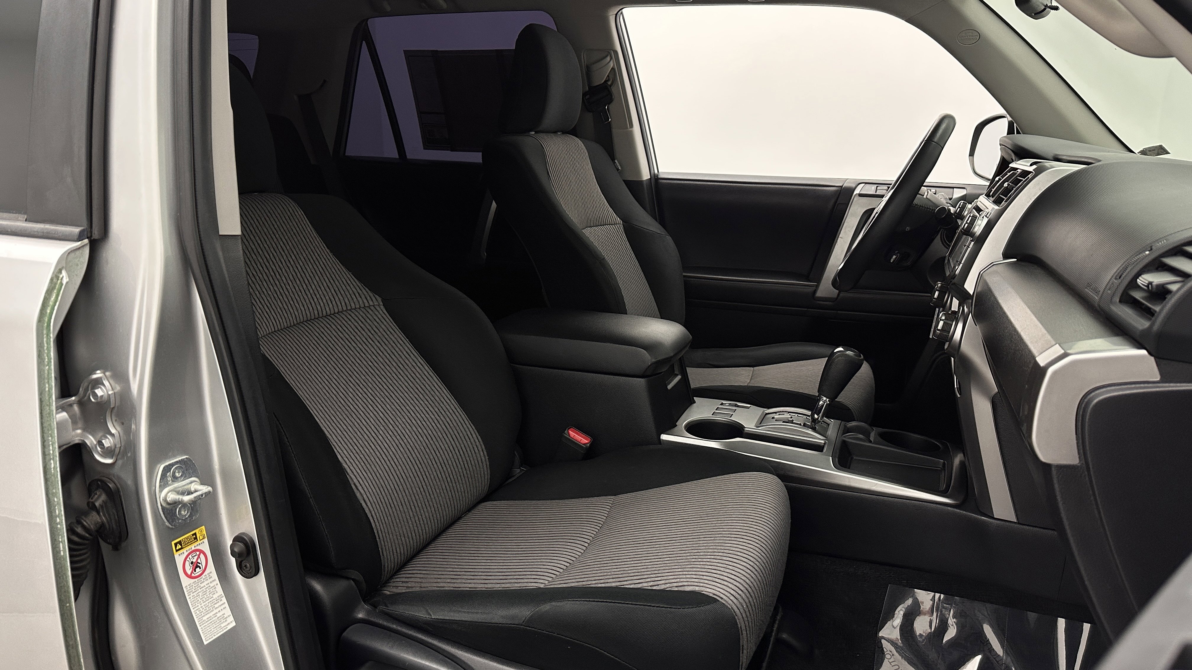 Used 2017 Toyota 4Runner SR5 image 33