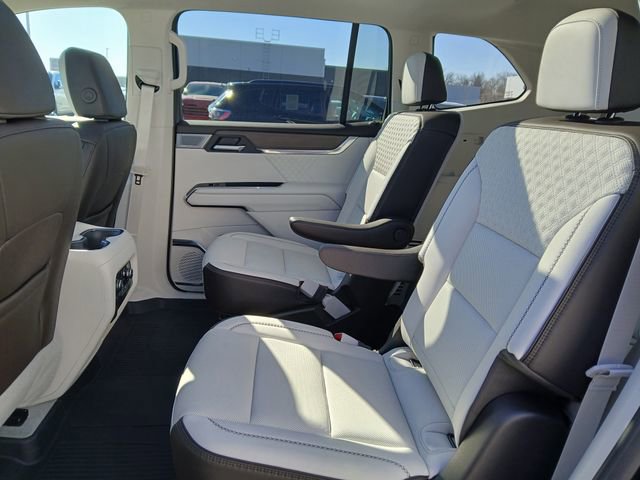 Certified 2024 GMC Acadia Denali w/ Super Cruise Package image 12