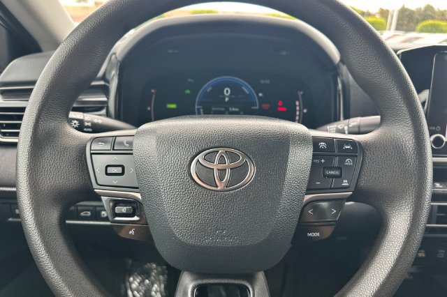 Certified 2025 Toyota Camry LE FWD image 27