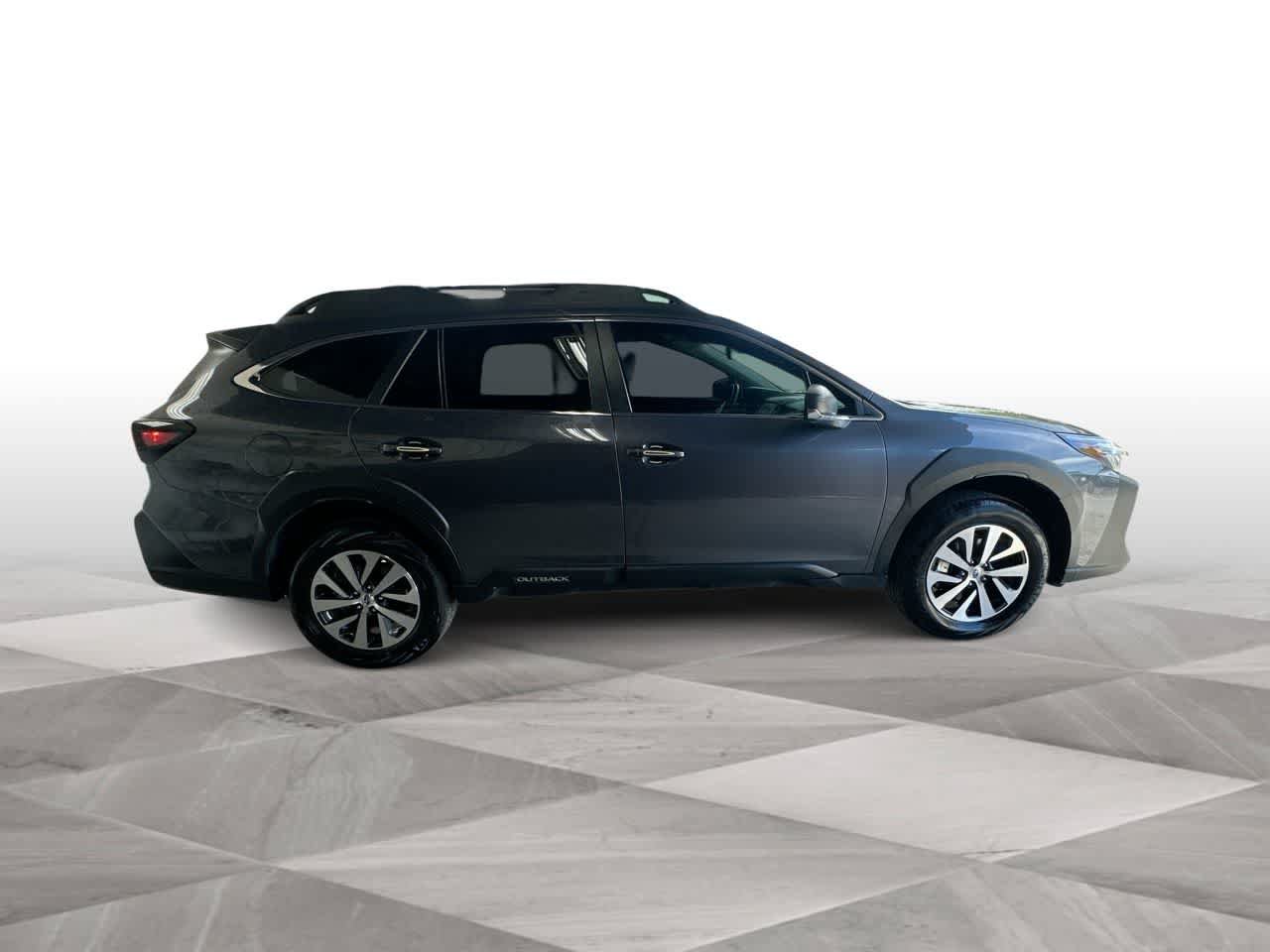 Used 2025 Subaru Outback AWD/4WD image 9