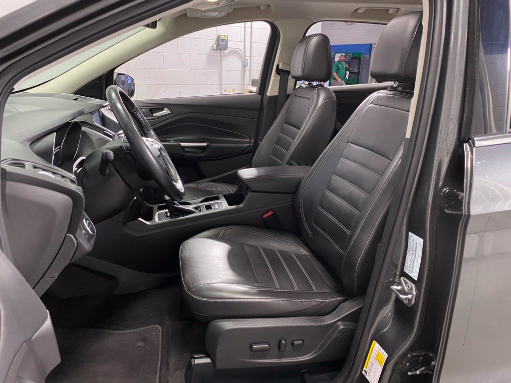 Used 2017 Ford Escape Titanium AWD/4WD image 17