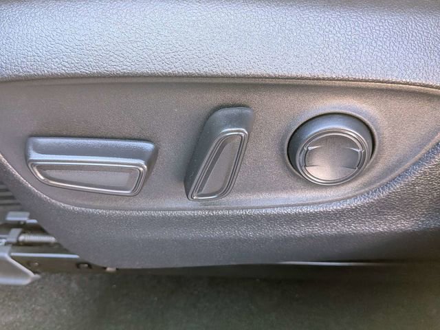 Used 2023 Toyota Highlander XLE image 16