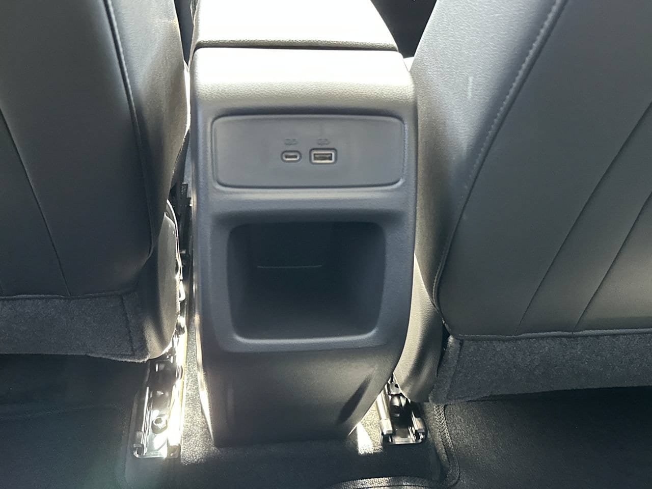 New 2026 Chevrolet Trax RS w/ Sunroof Package FWD image 28