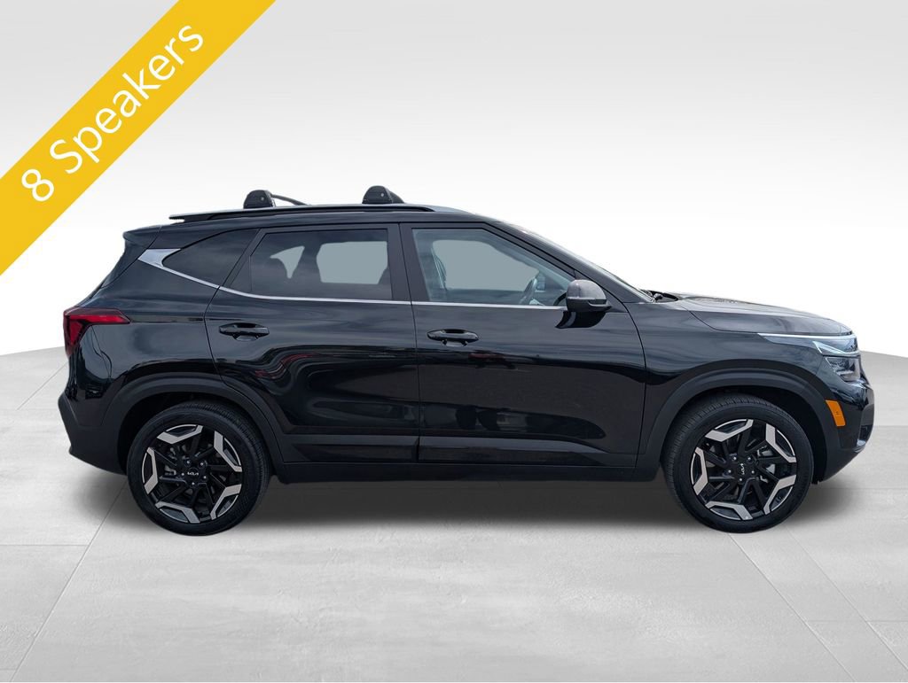 Certified 2025 Kia Seltos SX w/ SX Sunroof Package AWD/4WD image 7
