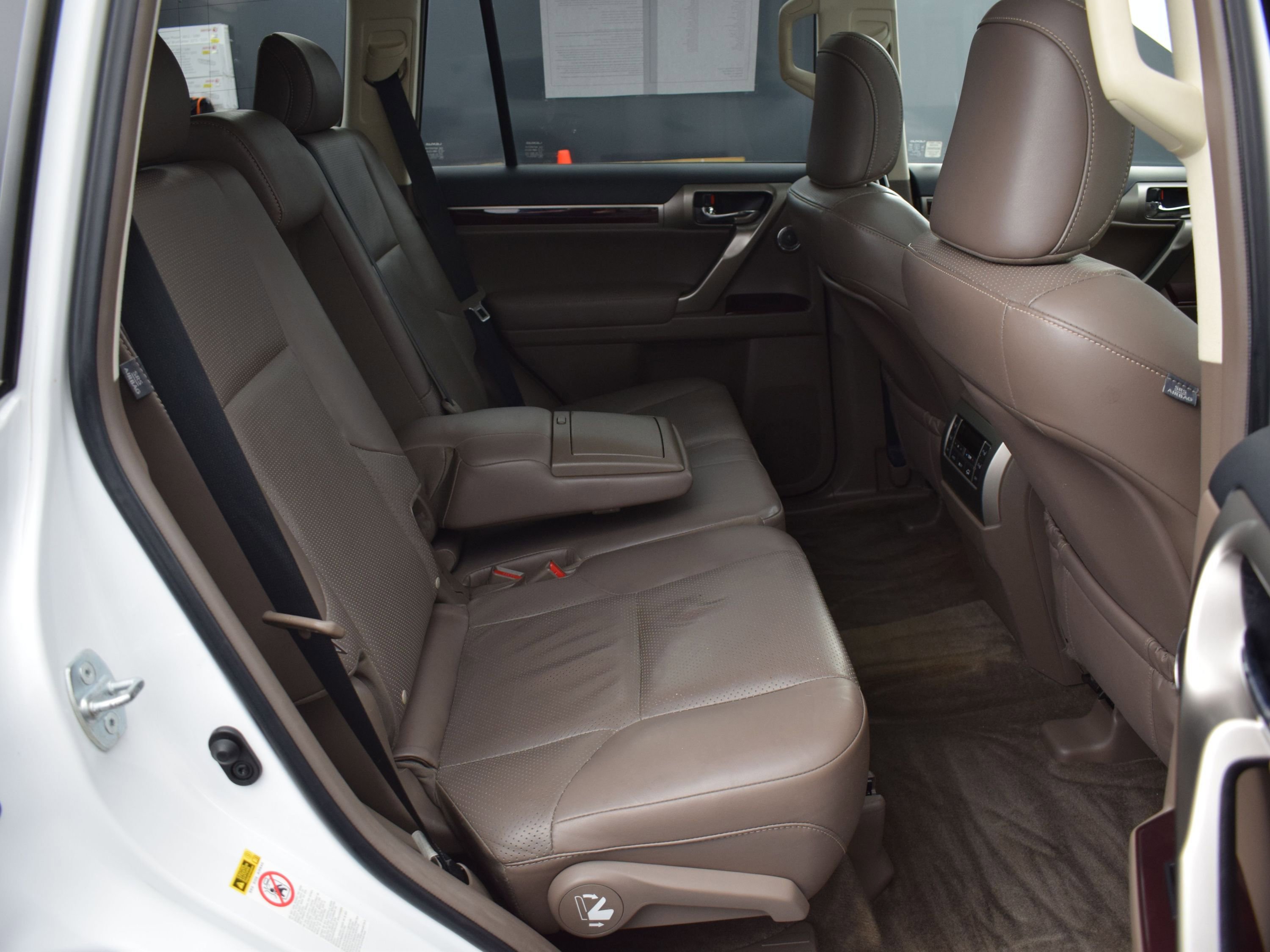 Used 2016 Lexus GX 460 Luxury image 11