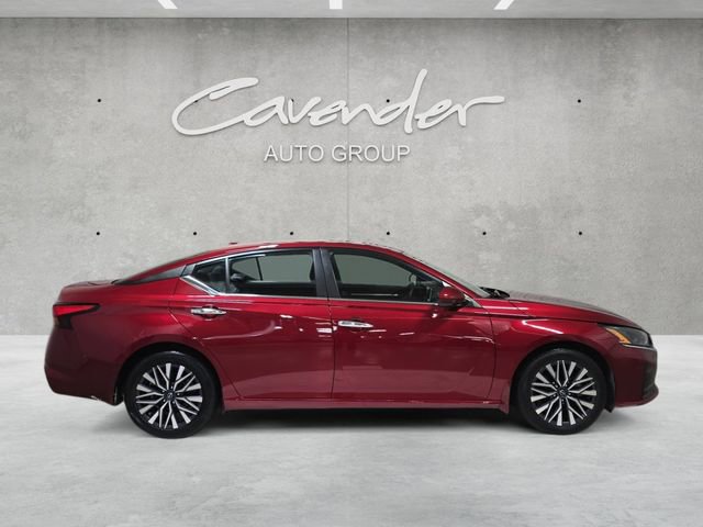 Used 2023 Nissan Altima 2.5 SV FWD image 17