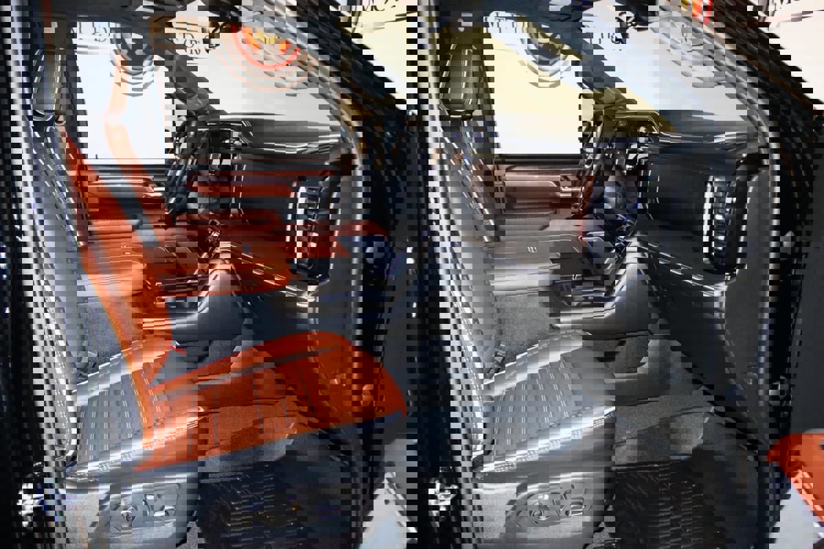 Used 2024 GMC Sierra 3500 Denali Ultimate image 76