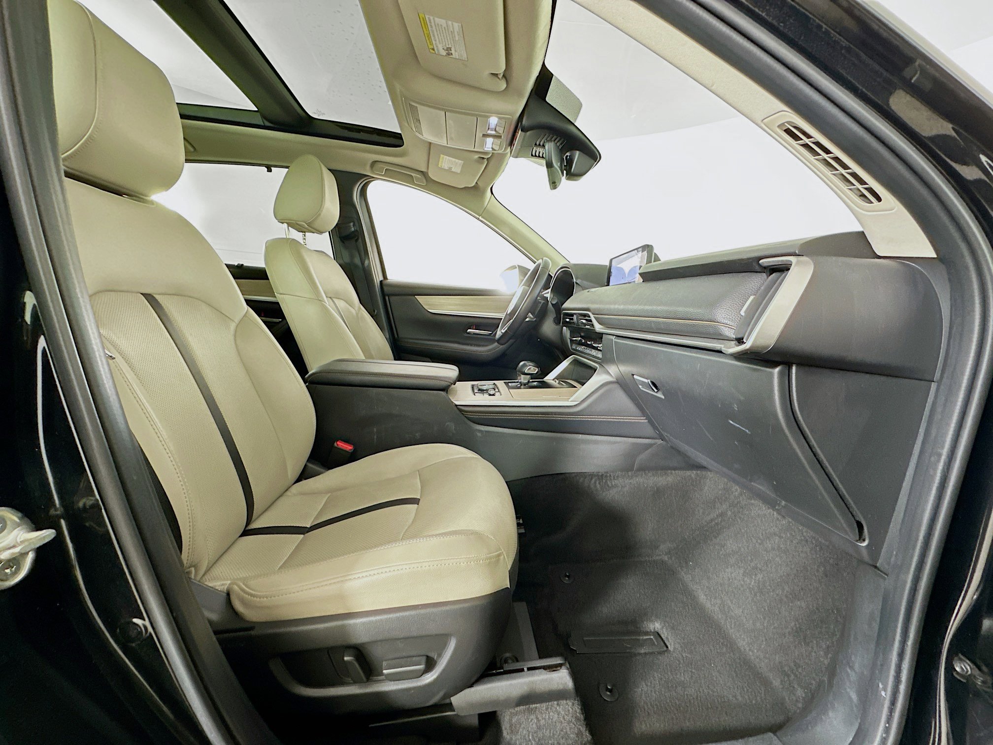 Used 2024 MAZDA CX-90 3.3 Turbo w/ Premium Package image 35