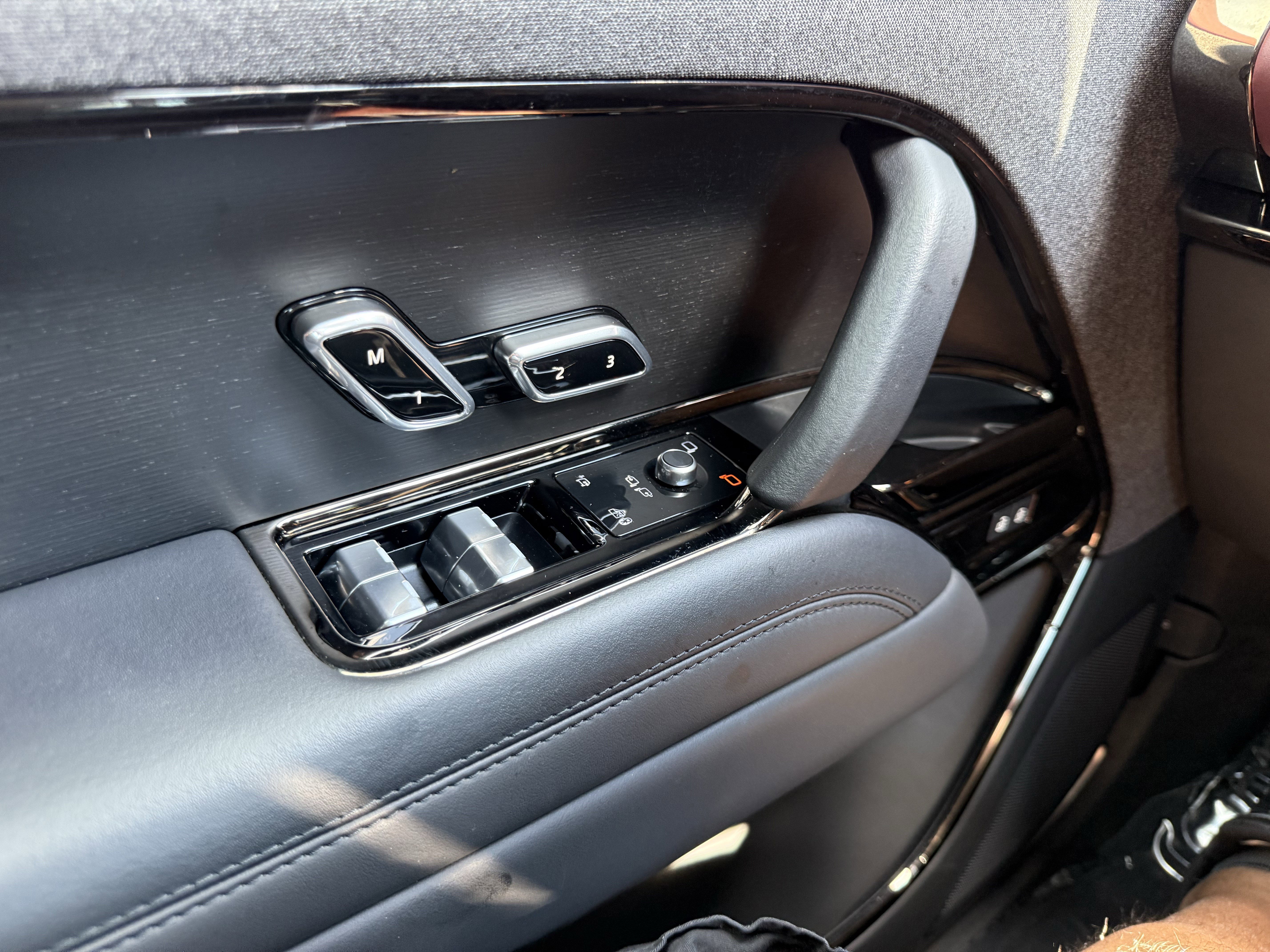 Used 2024 Land Rover Range Rover Sport Dynamic SE image 26