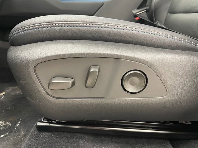 New 2026 Chevrolet Equinox EV LT image 9