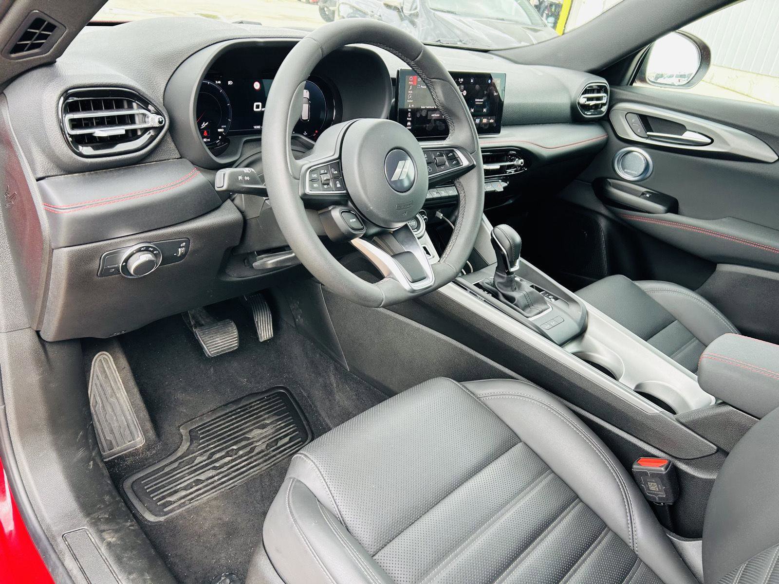 Used 2024 Dodge Hornet GT AWD/4WD image 16