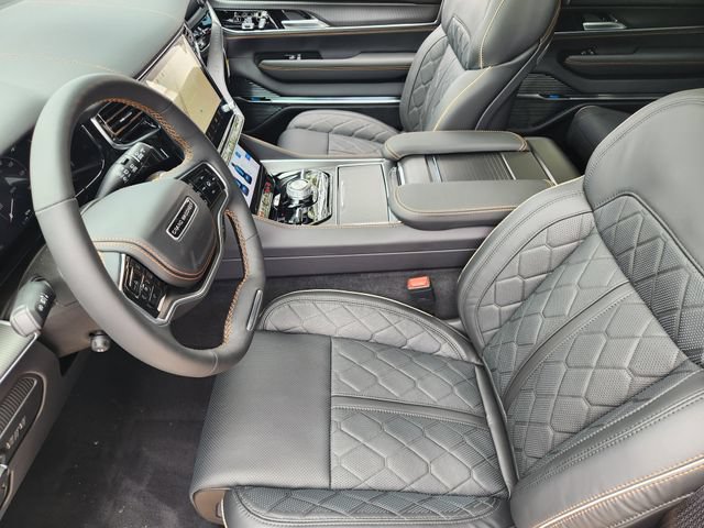 New 2026 Jeep Grand Wagoneer Summit AWD/4WD image 8