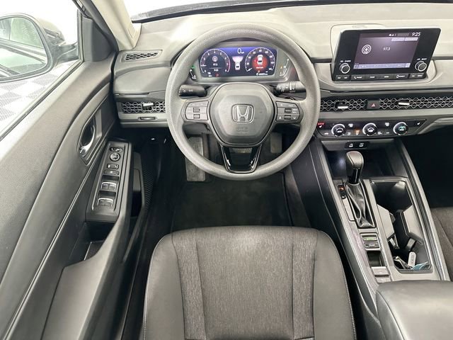 Used 2023 Honda Accord EX image 3