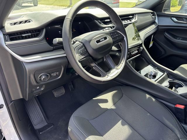 New 2026 Jeep Grand Cherokee L Laredo AWD/4WD image 16