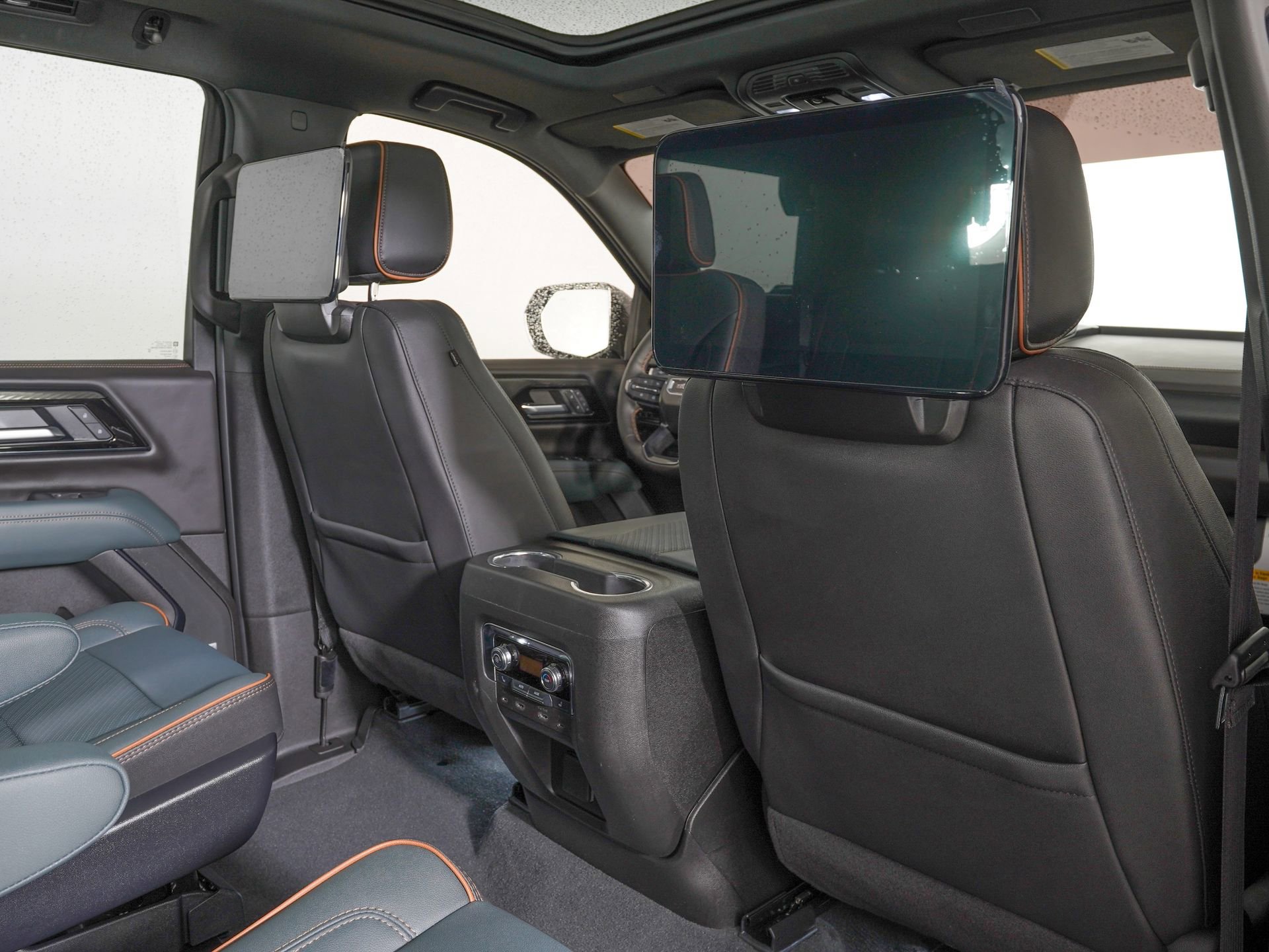 Used 2026 GMC Yukon AT4 w/ AT4 Premium Plus Package image 12