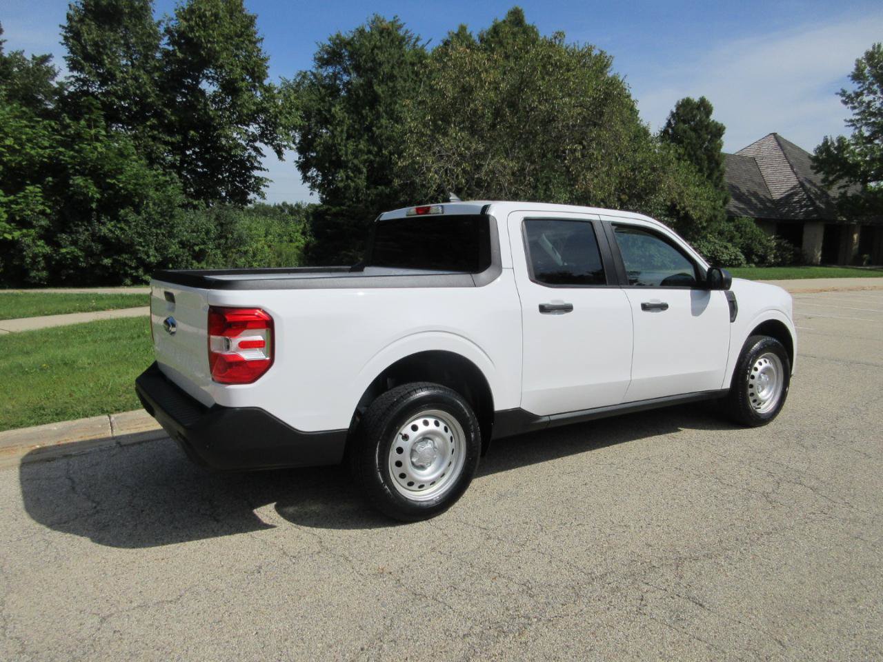 Used 2022 Ford Maverick XL FWD image 13
