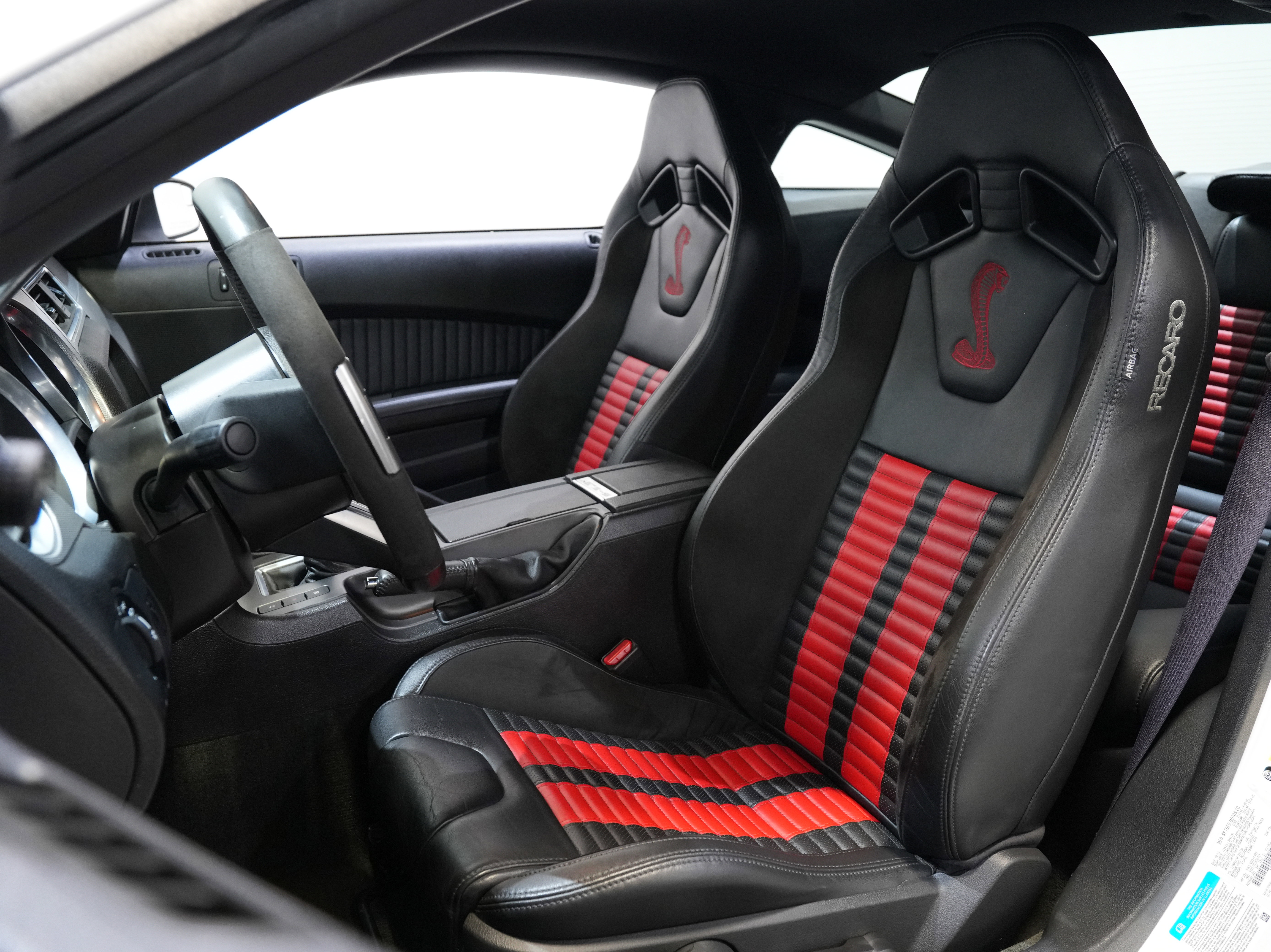 Used 2014 Ford Mustang Shelby GT500 w/ Equipment Group 821A RWD image 25
