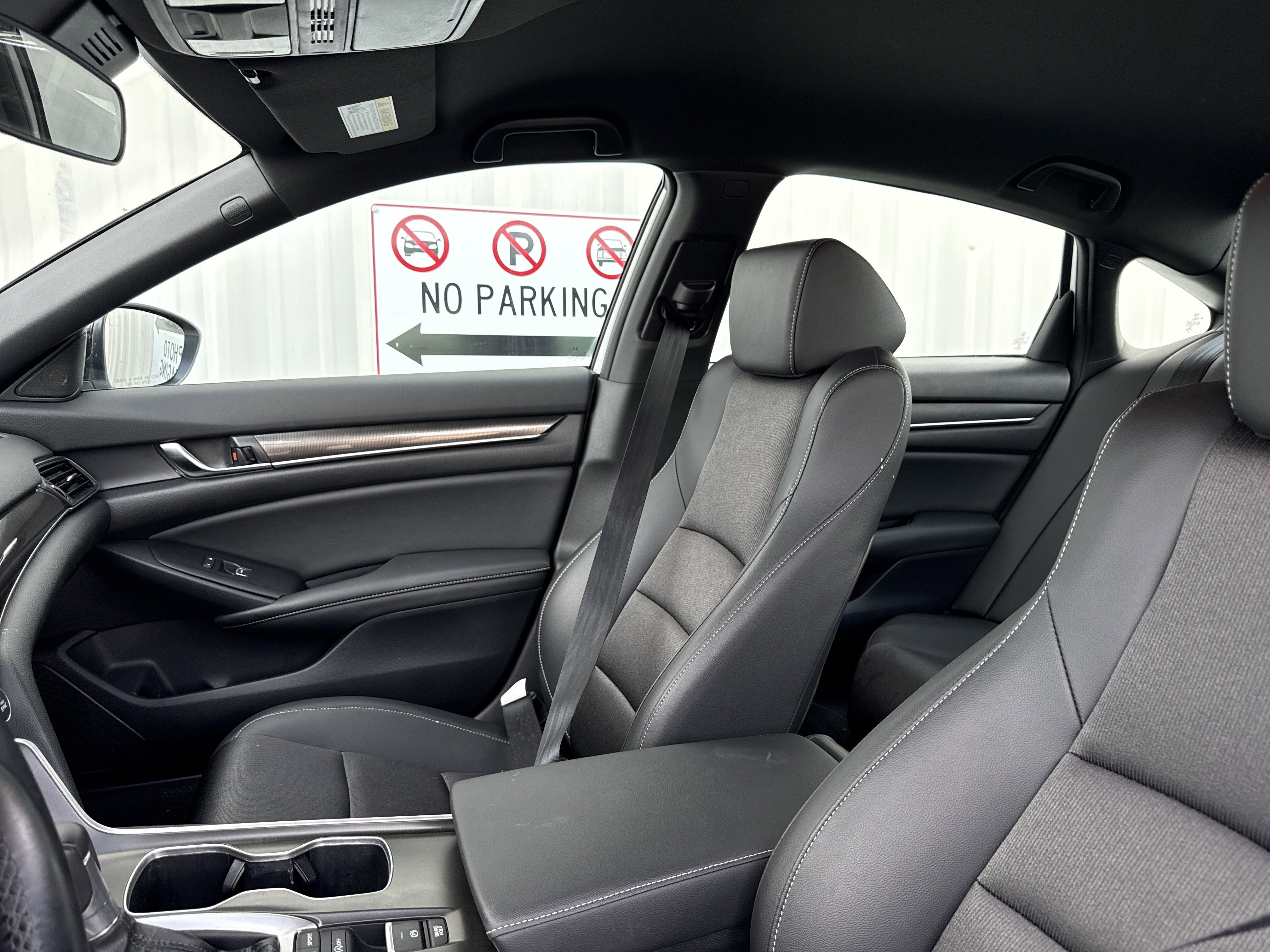 Used 2022 Honda Accord Sport image 11