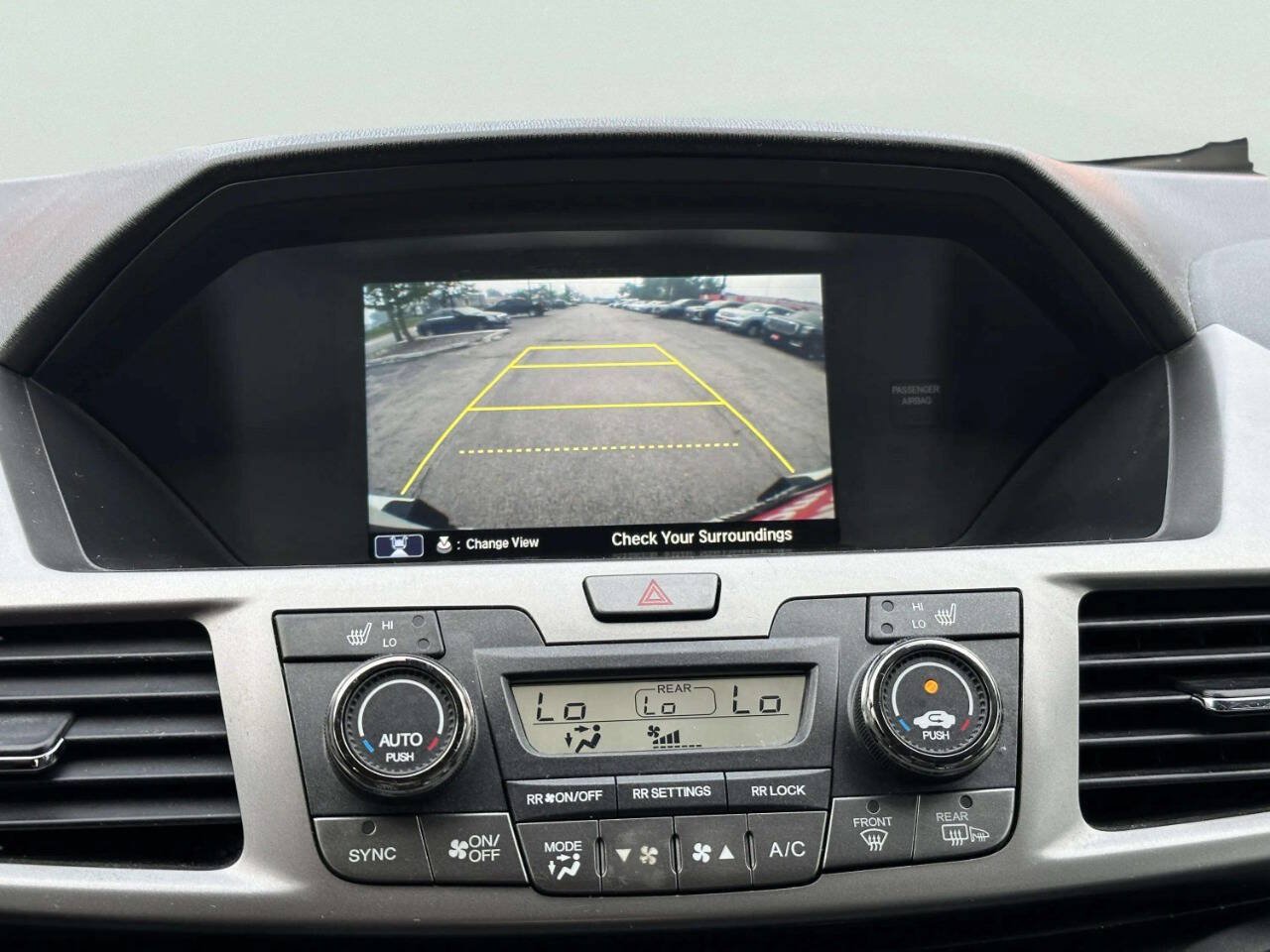 Used 2016 Honda Odyssey Touring Elite image 18