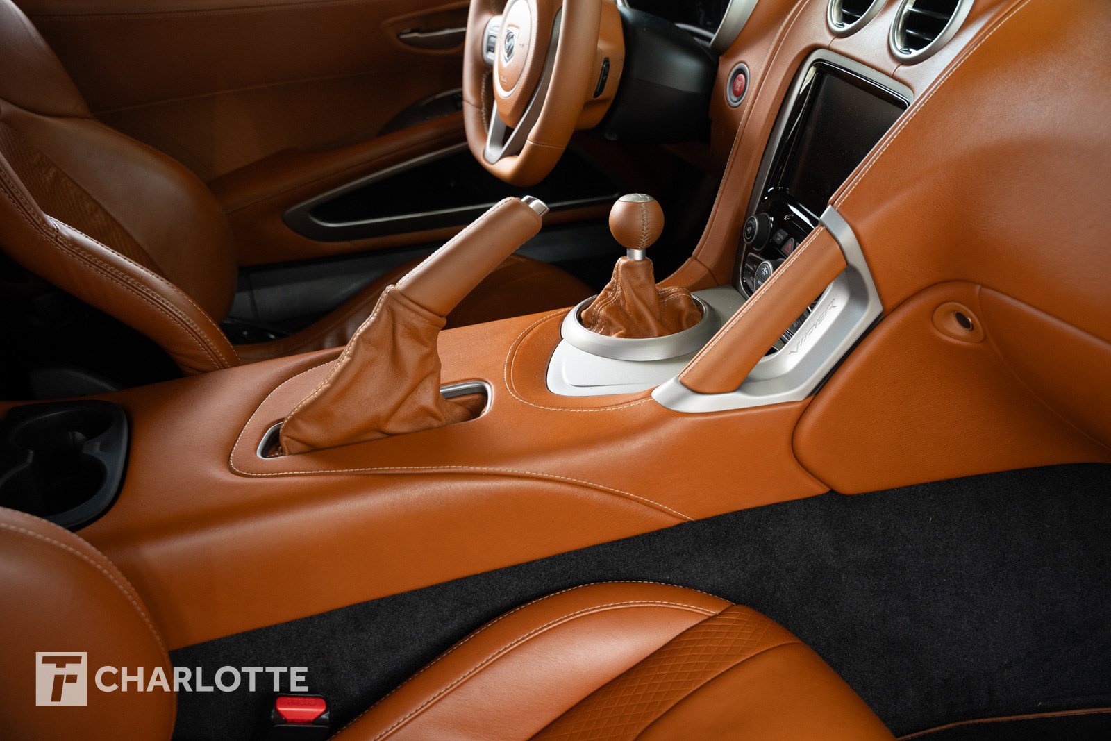 Used 2013 SRT Viper GTS w/ GTS Laguna Interior Pkg image 38