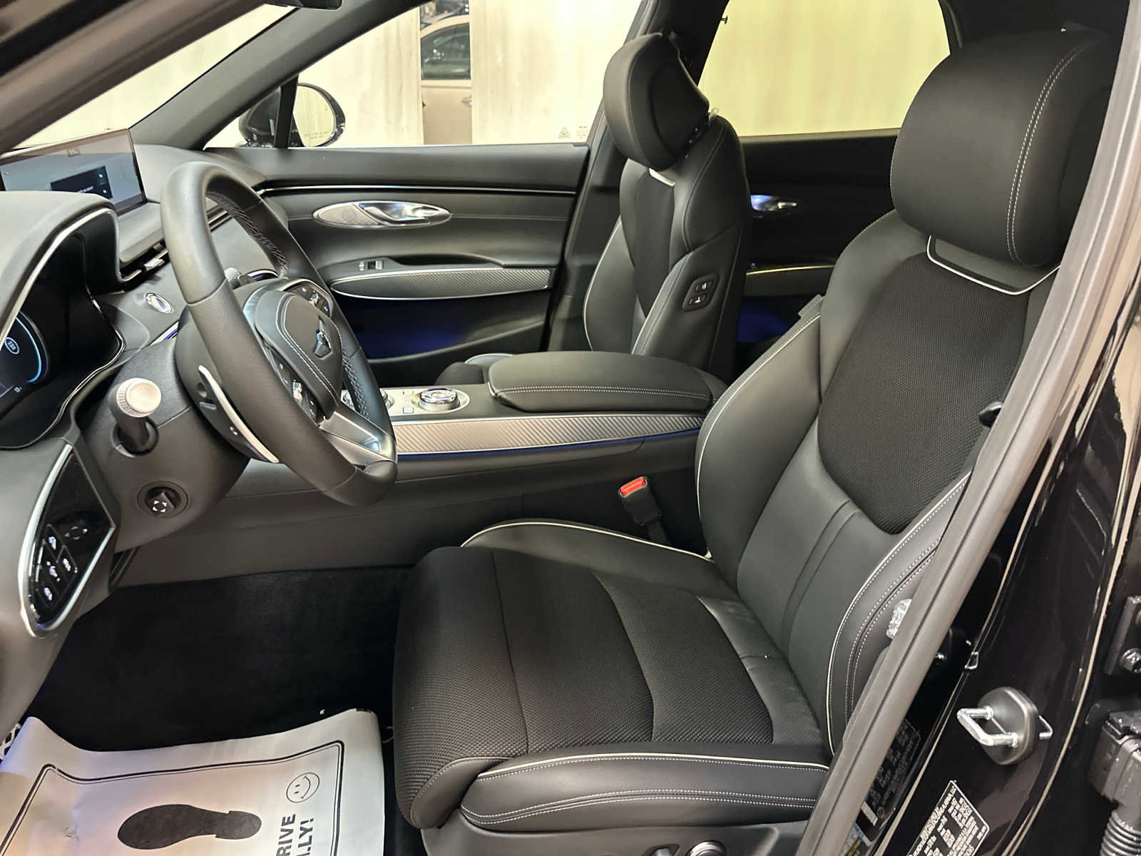 New 2025 Genesis GV70 3.5T Sport AWD/4WD image 12