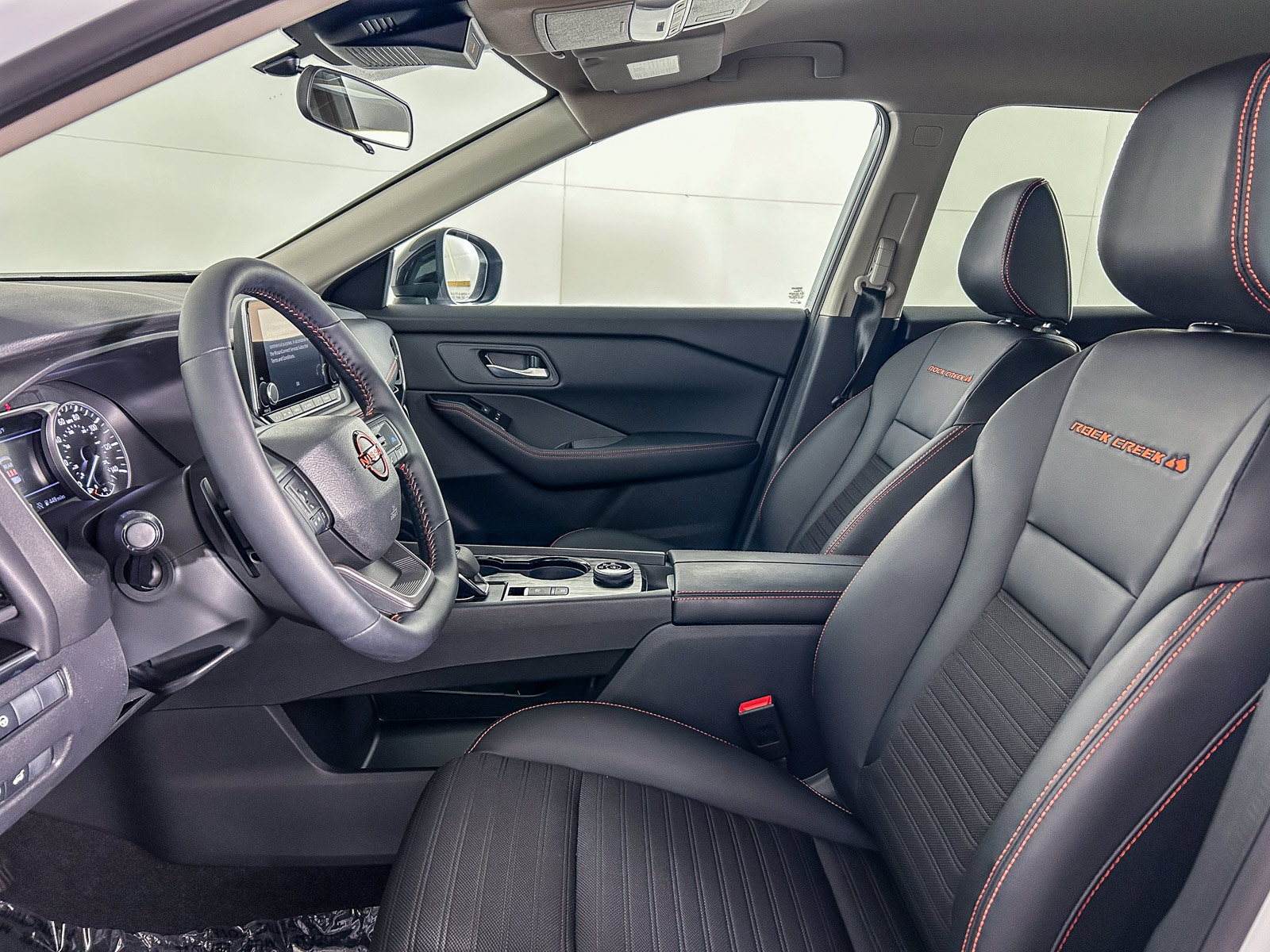 Certified 2025 Nissan Rogue SV AWD/4WD image 14