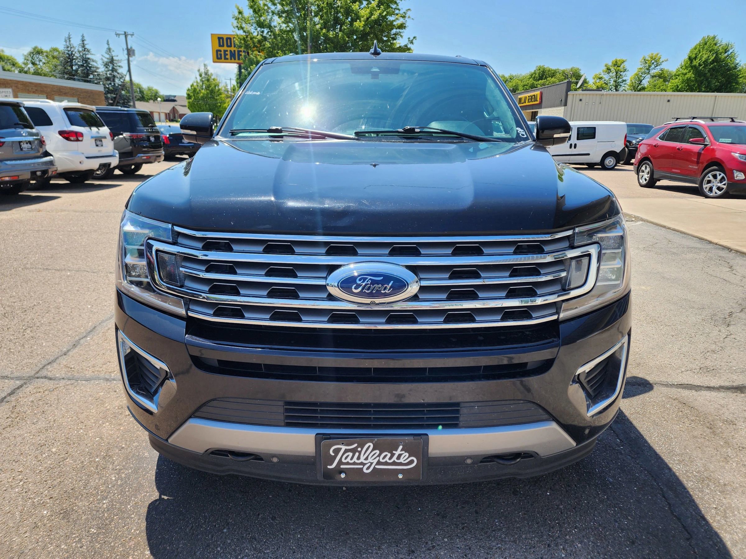 Used 2021 Ford Expedition Limited image 3