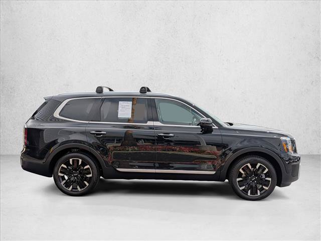 Used 2024 Kia Telluride SX w/ Towing Package FWD image 4