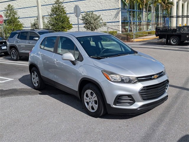 Used 2017 Chevrolet Trax LS image 2