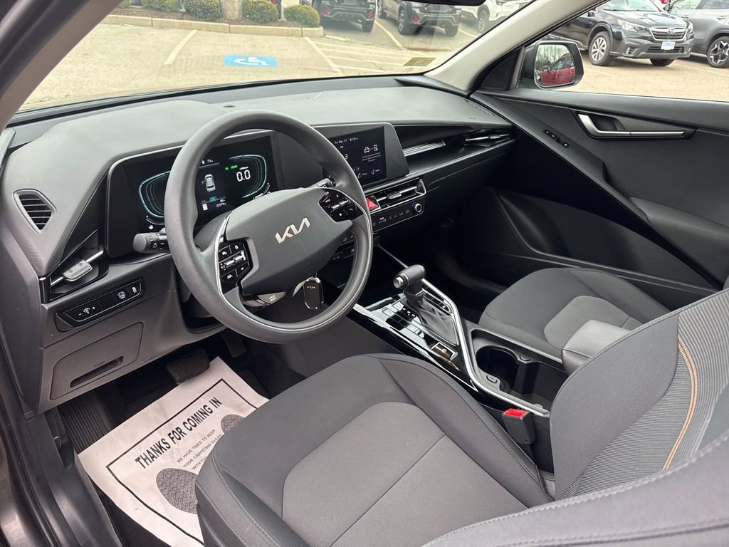 Used 2025 Kia Niro LX FWD image 11