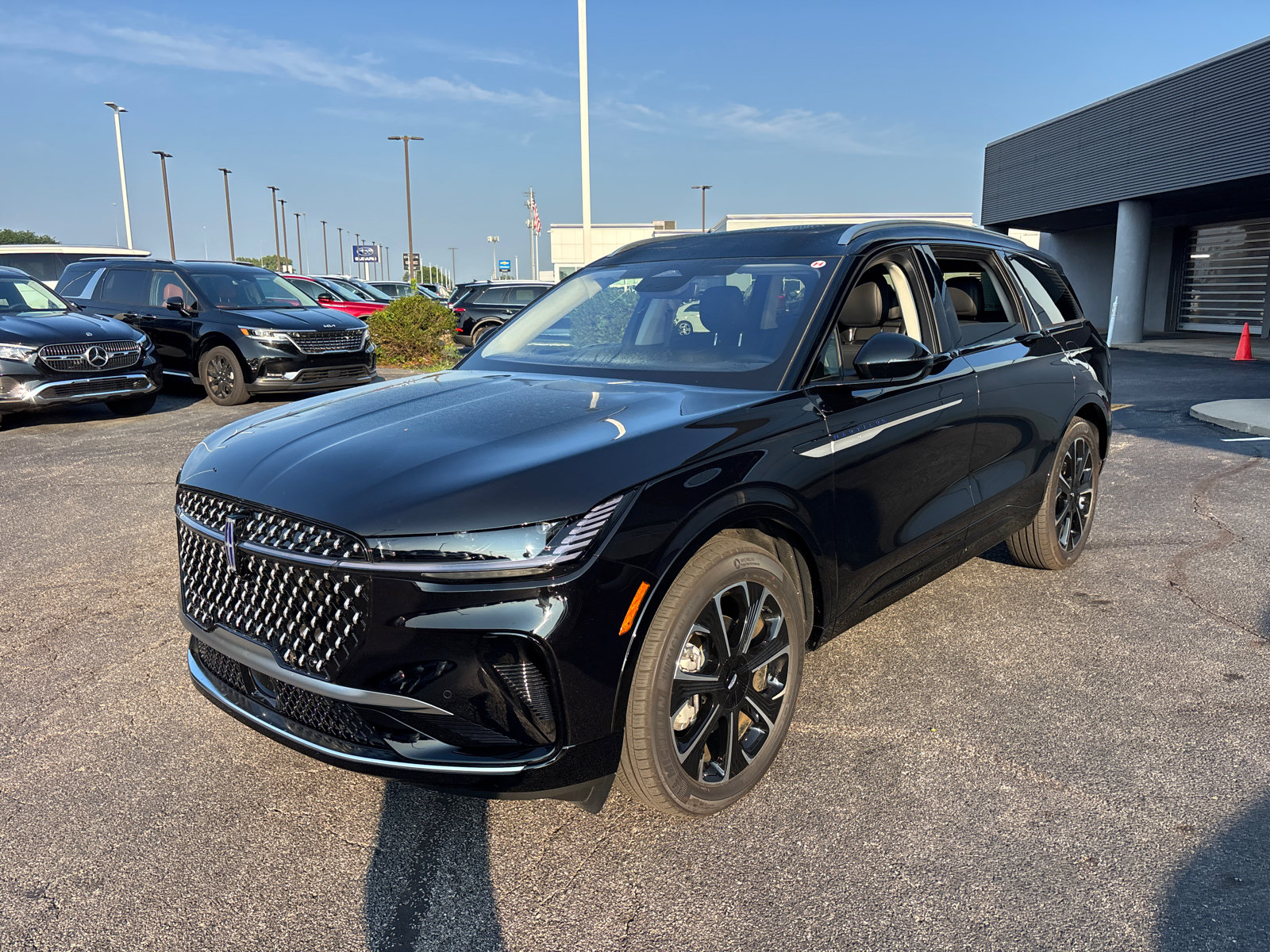 New 2026 Lincoln Nautilus Reserve AWD/4WD image 3