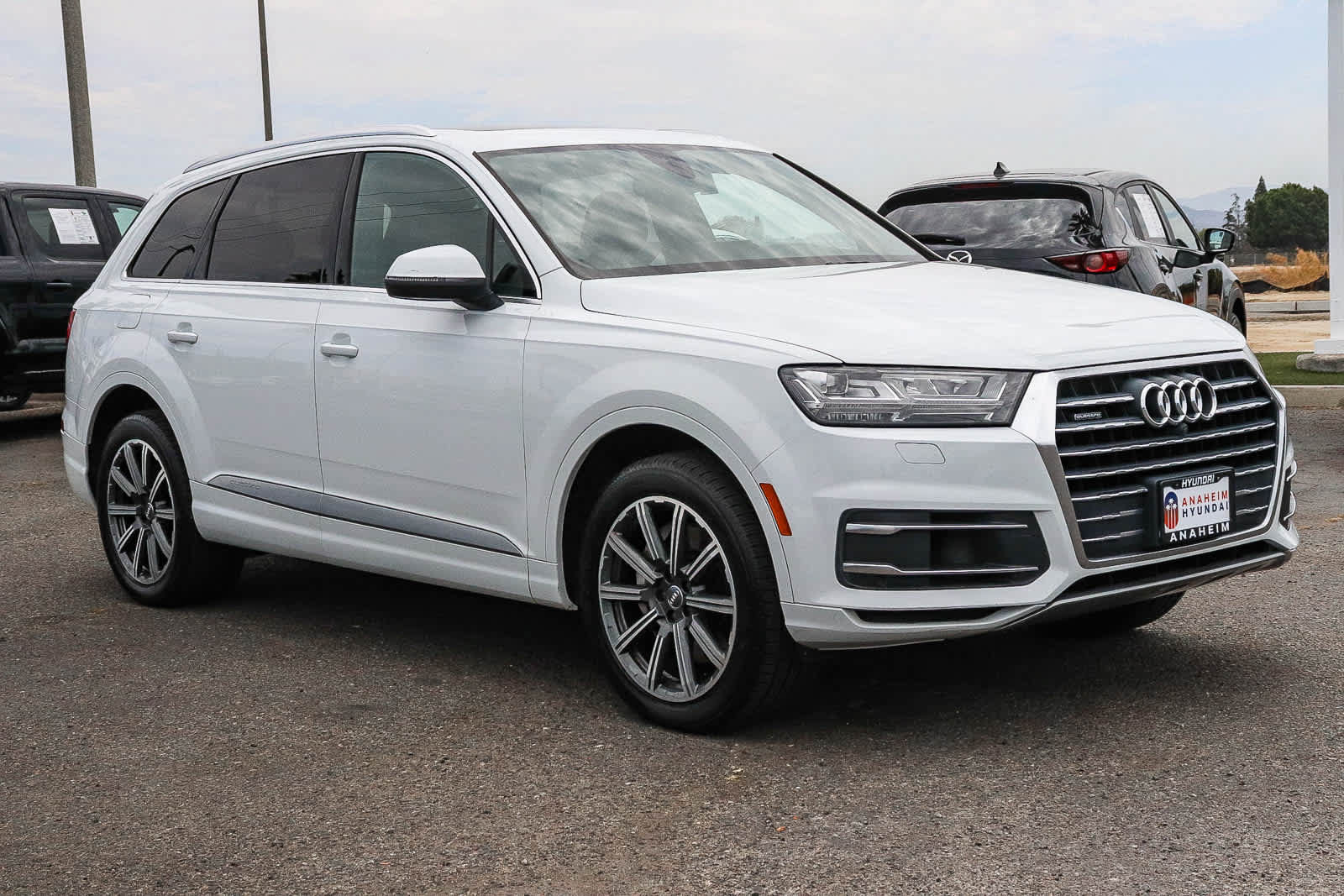 Used 2017 Audi Q7 3.0T Premium Plus AWD/4WD image 3