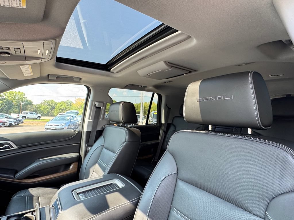 Used 2020 GMC Yukon Denali w/ Open Road Package AWD/4WD image 27