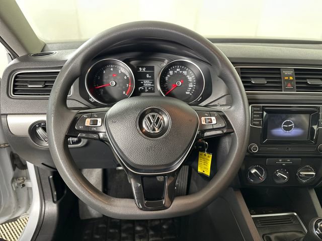Used 2017 Volkswagen Jetta S image 14