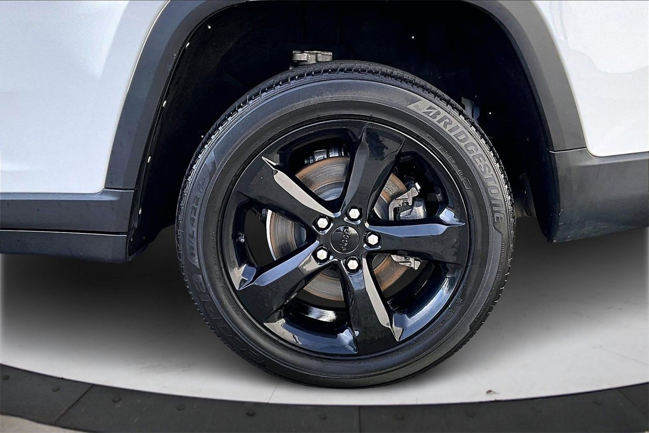 Certified 2022 Jeep Grand Cherokee L Limited image 37