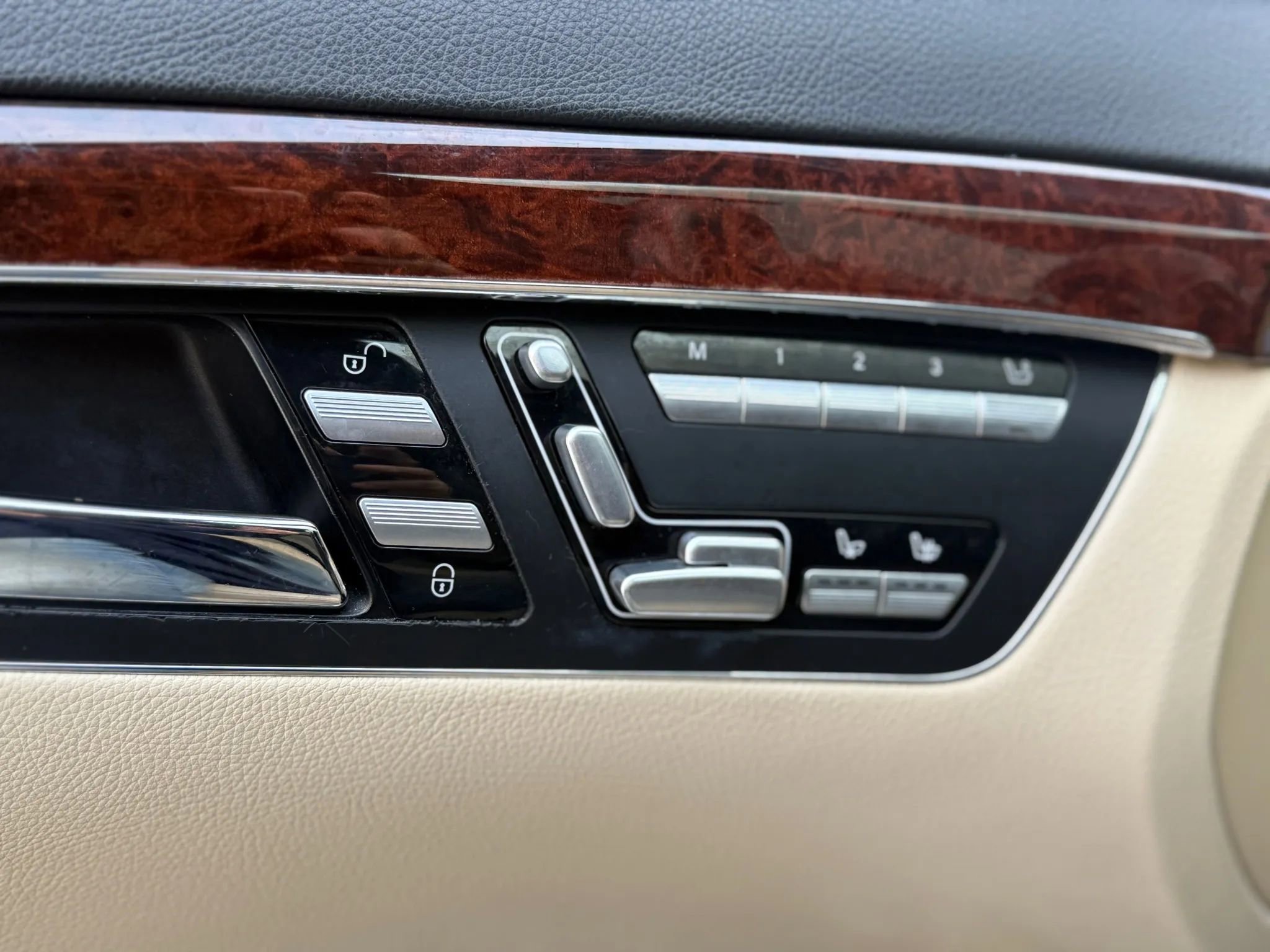 Used 2013 Mercedes-Benz S 550 4MATIC image 18
