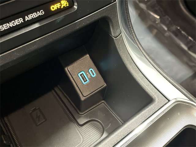 Used 2024 Ford Edge Titanium image 28