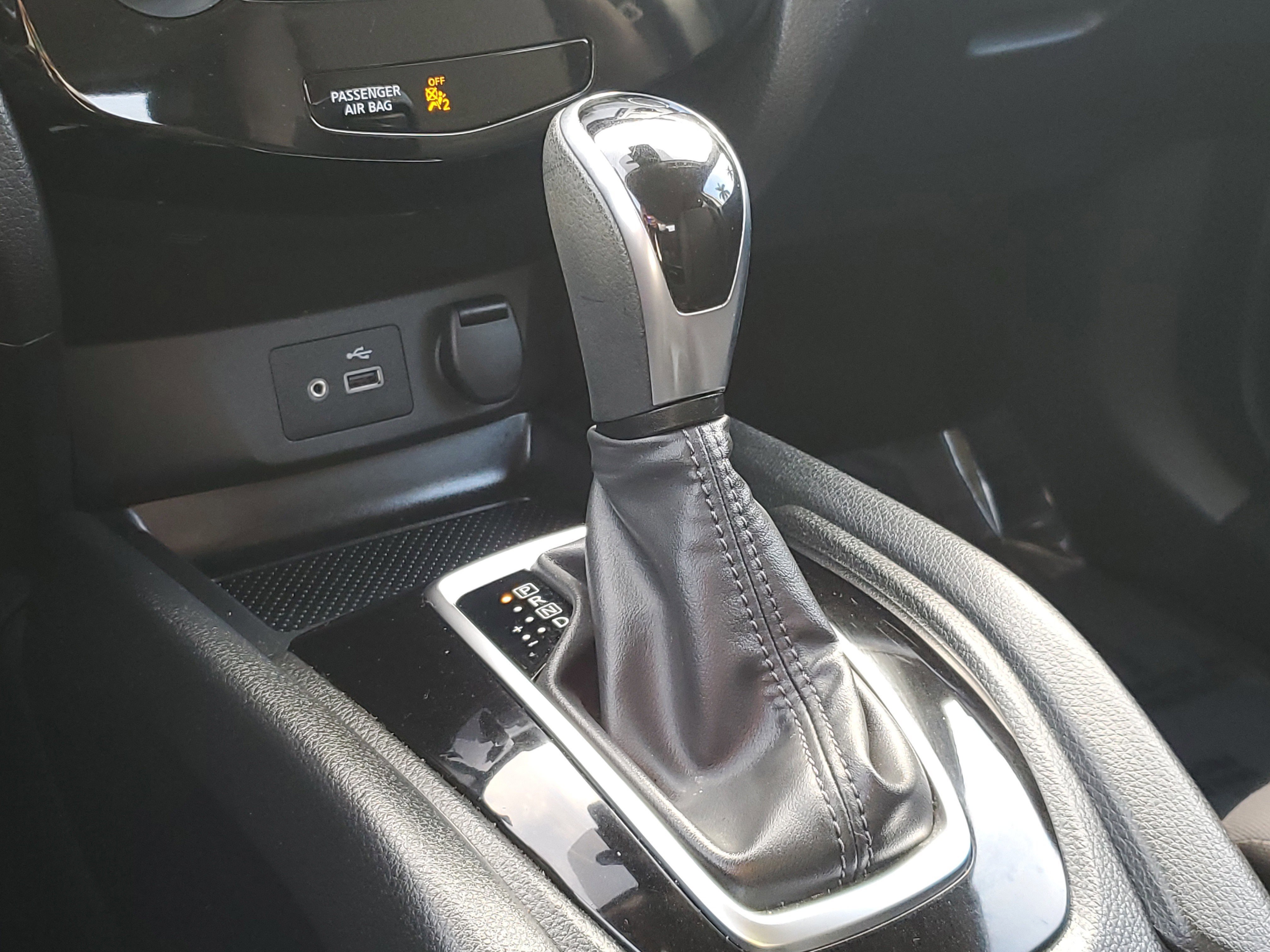 Used 2020 Nissan Rogue Sport S image 25