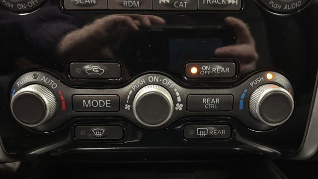 Used 2020 Nissan Pathfinder S FWD image 17