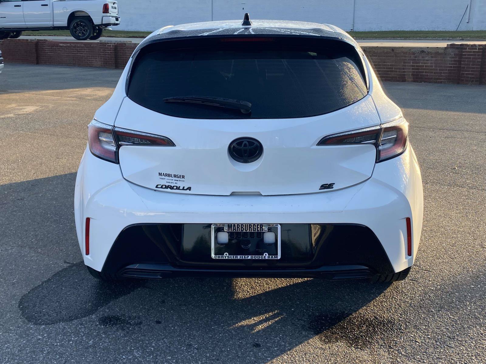 Used 2021 Toyota Corolla SE FWD image 8